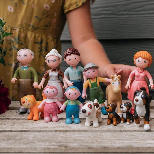 HABA Little Friends Nonno Kurt - Bambola Flessibile 11,5 cm in Plastica per Bambini 3+