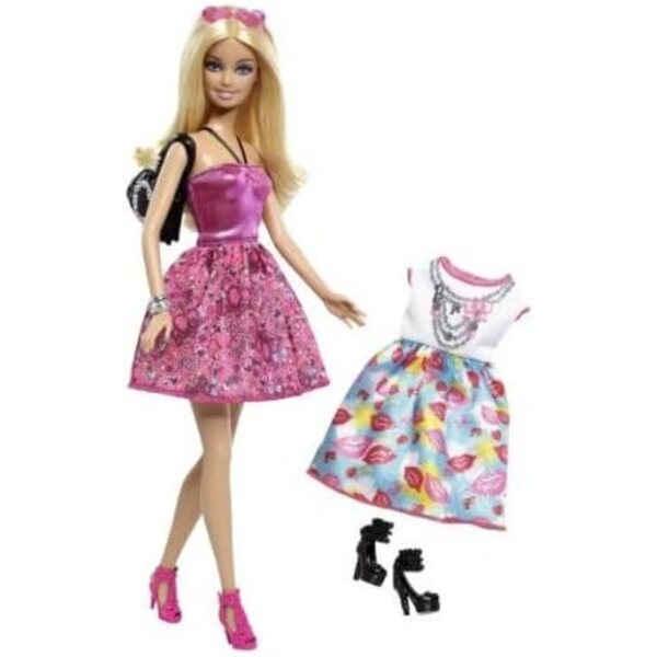 Barbie mit 2 Kleidern und Accessoires – elegante und vielseitige Puppe