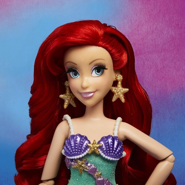 Ariel Deluxe-Puppe aus der Disney Princess Style-Serie mit Modeaccessoires, 28 cm