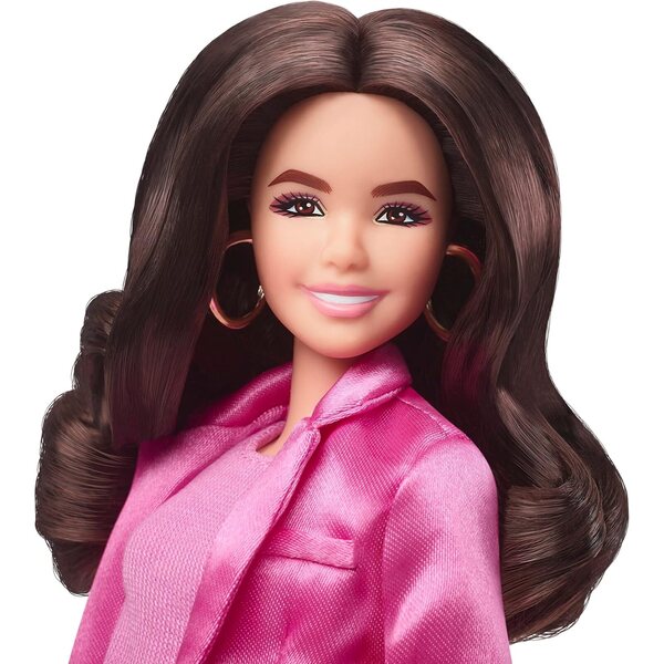 Barbie The Movie Set di 3 abiti iconici con sciarpe e accessori, bambola non inclusa