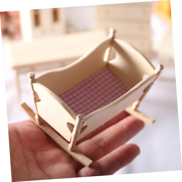 Beaupretty Mini Culla in Legno per Casa delle Bambole - Mobili in Miniatura Creativi e Decorativi