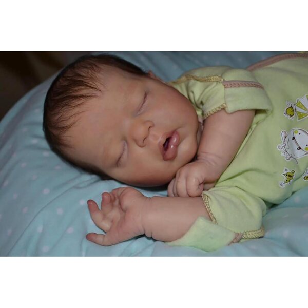 Anano Realistische 55 cm große Silikon-Rebornpuppe + Zubehör im Lieferumfang enthalten