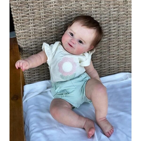 Realistische 50 cm große Silikon-Rebornpuppe mit Kleidung und Accessoires