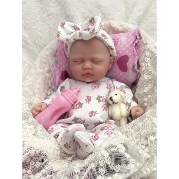 MYREBABY 7 Zoll realistische Silikon-Minipuppe mit Zubehör, weich und waschbar