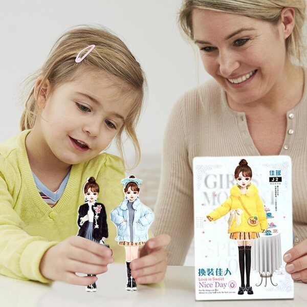 Magnetische Papierpuppe „Prinzessin“ – Kreativspiel für Mädchen