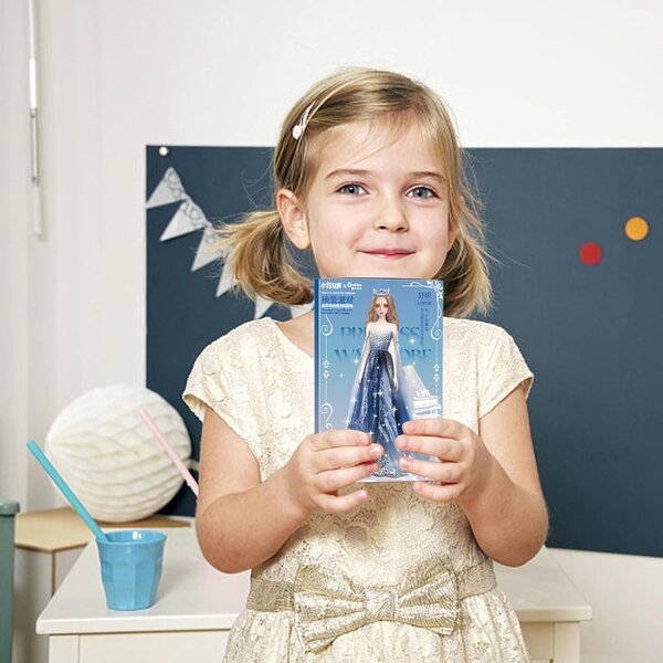 Magnetpuppen zum Verkleiden: kreatives Spielen für Kinder mit bunten Accessoires