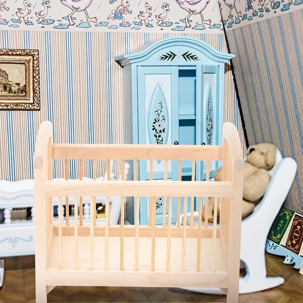 1/12 Miniatur-Holzwiege für Puppen, Dekoration und multifunktionales Spielzeug