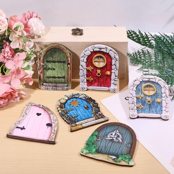 Set 6 Mini Porte da Giardino in Legno FREEBLOSS per Decorazioni Fiabesche 7-10 cm