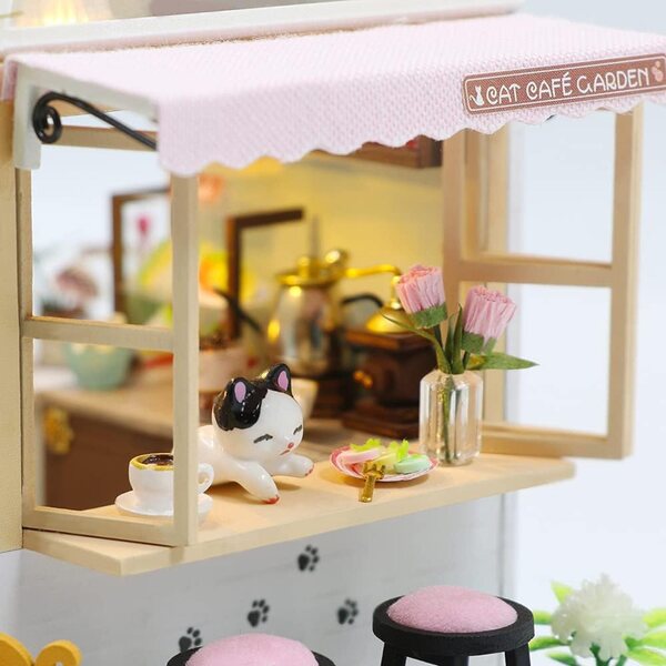 CUTEBEE Casa delle bambole miniature con mobili in legno resistente alla polvere