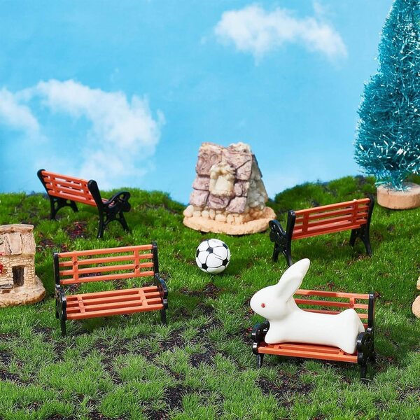 2 Miniaturbänke für Puppenhaus, Weihnachten und Dorf – Kunststoffzubehör