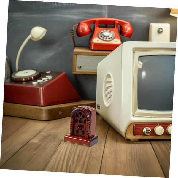 Vintage-Miniaturradio aus Holz 1:12 für Puppenhäuser und Retro-Dekorationen