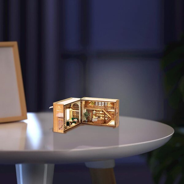 1:100 Puppenhaus-Bausatz aus Holz – DIY, realistische und kreative Details