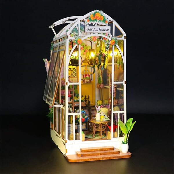 DIY-Kit Miniaturhaus aus Holz mit LED, ideale Dekoration für Bücherregale