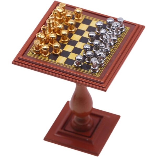 Gioco di Scacchi Miniatura in Legno per Casa delle Bambole, Dettagli Realistici e Adesivi