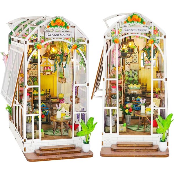 DIY-Puppenhaus-Bausatz mit warmem Licht und lasergeschnittenen hölzernen Buchhäusern