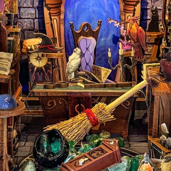 3D-Puppenhaus-Bausatz aus Holz zum Zusammenbauen mit LED, Bastelbibliothek für Erwachsene und Kinder