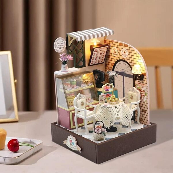 DIY-Miniatur-Puppenhaus-Bausatz mit detaillierten Möbeln und Anleitung auf Italienisch
