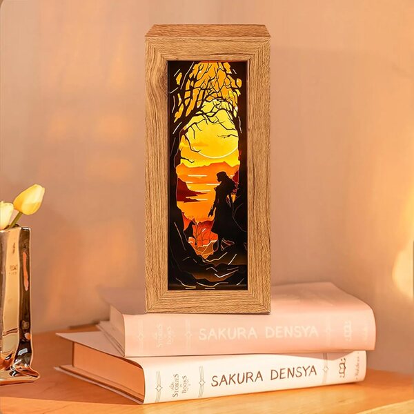 Box luminosa in carta ROCOXIA 'A Rose Blooms Among The Thorns' per decor libri
