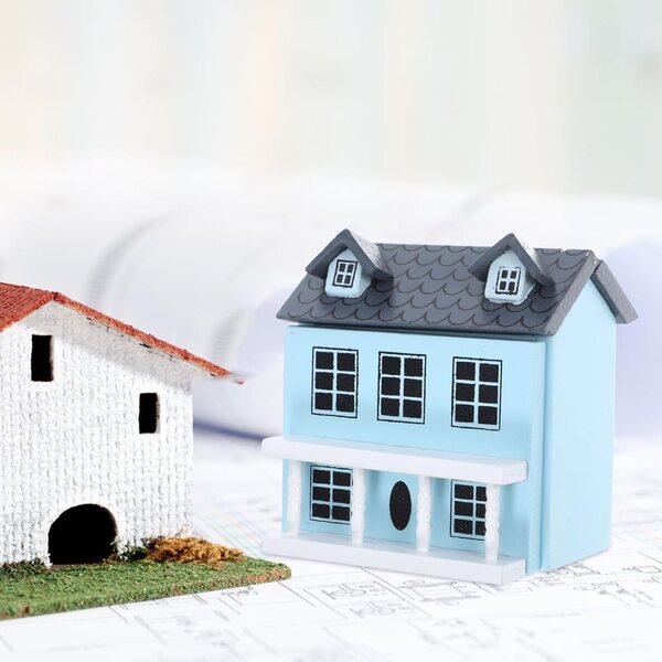 VICASKY Miniatur-Kleiderschrank für Puppenhaus, realistische Möbel 1:12 aus Holz