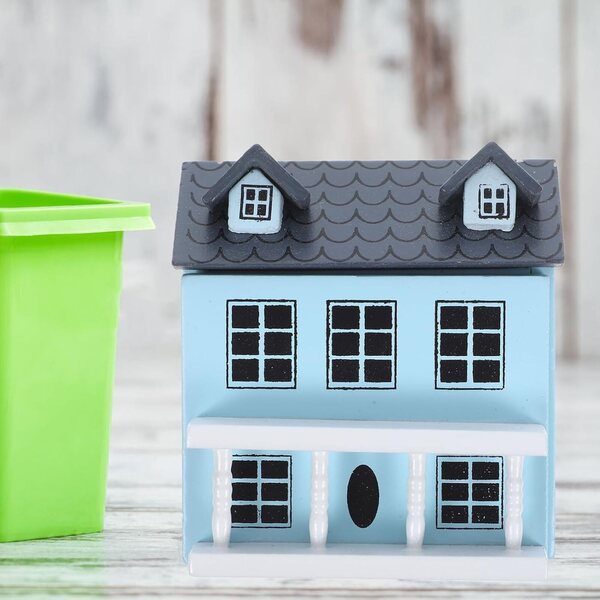VICASKY Miniatur-Kleiderschrank für Puppenhaus, realistische Möbel 1:12 aus Holz