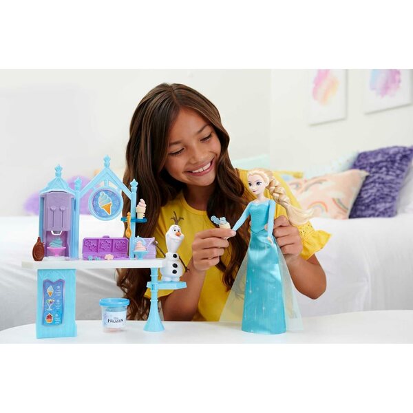 Mattel Disney Die Schneekönigin Frozen Süßigkeiten-Set mit Elsa- und Olaf-Puppen, Zubehör und Modelliermasse