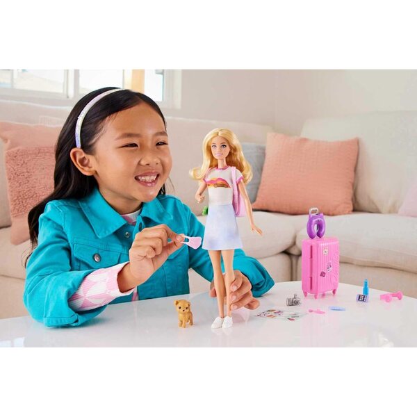 Barbie Voyage Malibu Box-Set mit Chiot und mehr als 10 Zubehörteilen, Set für Kinder ab 3 Jahren