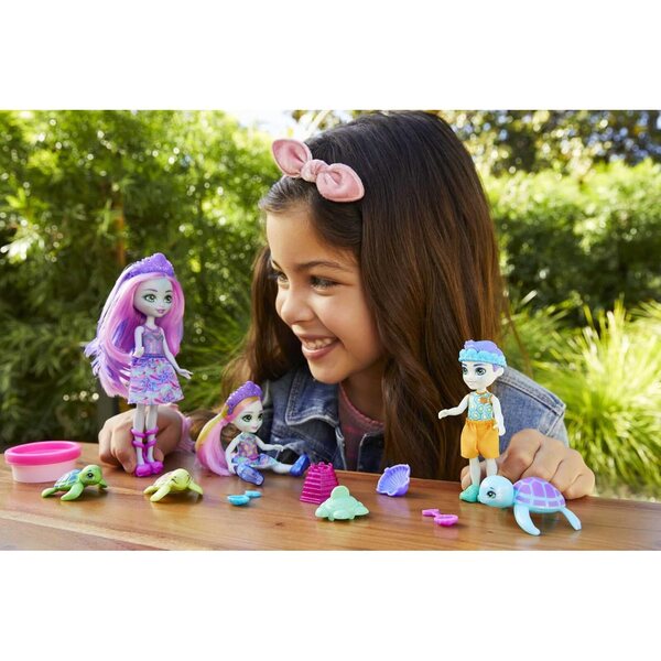 Enchantimals Family Tinsley Tortue mit 3 Minipuppen, Figuren und Zubehör