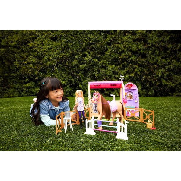 Barbie Mysteries – Ultimative Stallbox mit Puppe, Pferd und 25 Zubehörteilen