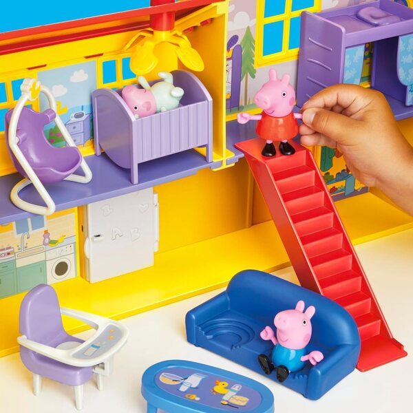 Großes Peppa Pig Familienhaus mit 3 Figuren und Spielzubehör