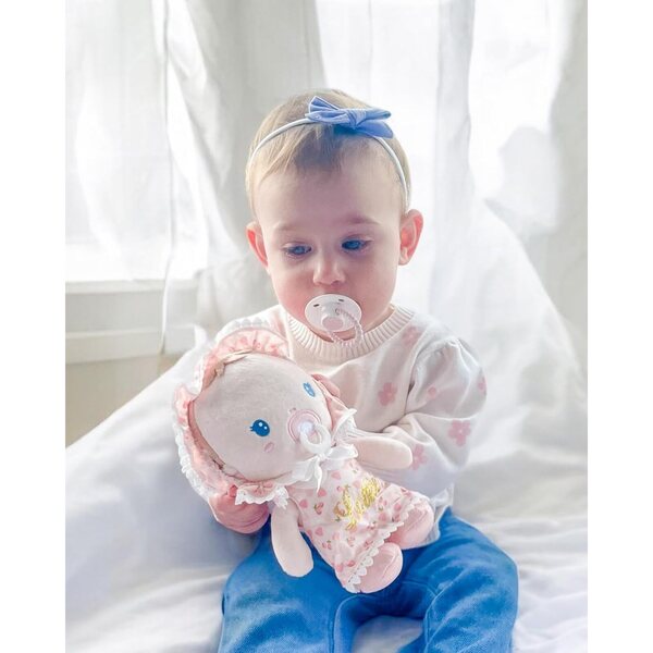 LeyaDoll Weiche Babypuppe 23 cm mit Zubehör, waschbar, perfektes Geschenk