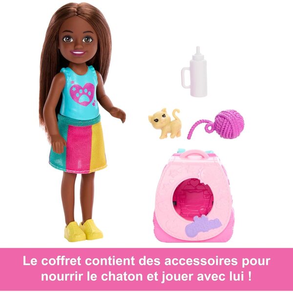 Barbie Chelsea Spielrucksack mit brauner Chelsea-Puppe, Accessoires und Accessoires
