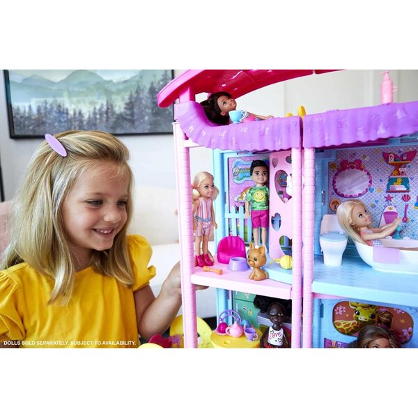 Barbie La Maison de Chelsea Modulare con Accessori, Piscina e Animali - 50 cm