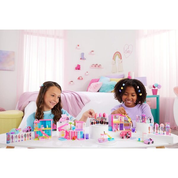 Barbie Mini-BarbieLand Dream Bateau Farbwechsel mit Pool und Rodelbahn