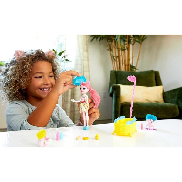 Enchantimals Heure du Bain Box-Set mit Petya Truie und Zubehör, Kinderspiel