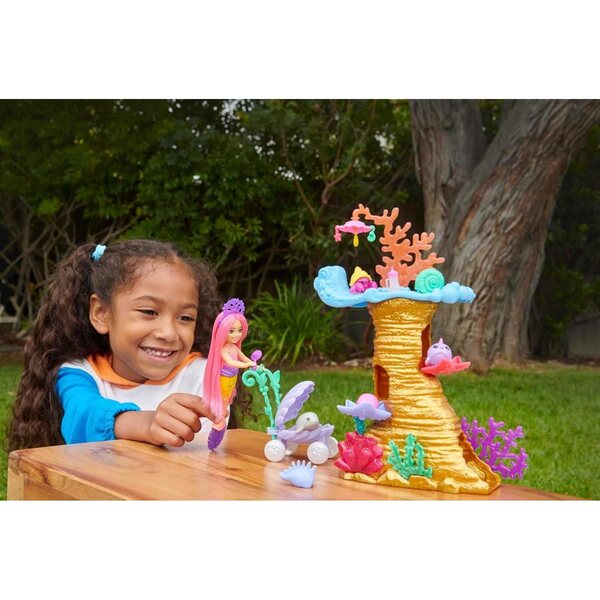 Barbie Chelsea Meerjungfrau mit Set Récif Corallien und 4 Tieren, Spiel für Kinder ab 3 Jahren