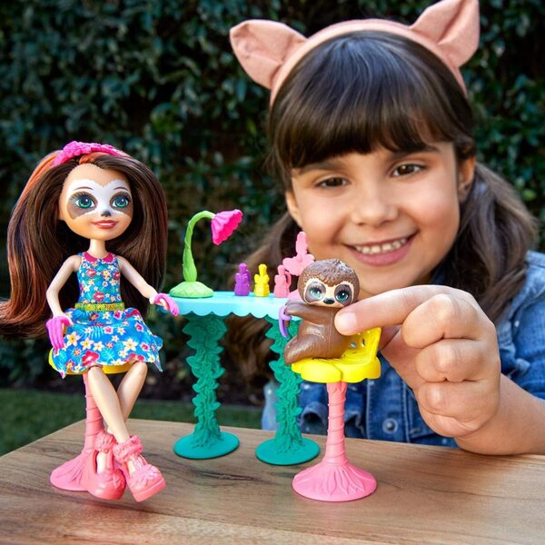 Enchantimals Faultier-Maniküre-Set mit Sela-Puppe und tropischen Accessoires