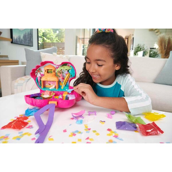 Polly Pocket Flamingo Party: tropisches Spieleset mit 26 Überraschungen und Zubehör