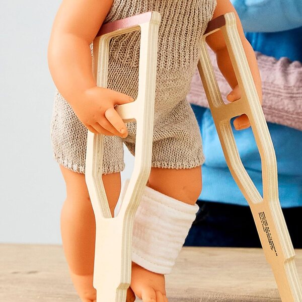 Set Miniland Béquilles e Bendaggio per Bambole - Inclusione e Empatia Educativa
