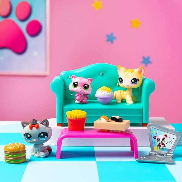 Littlest Pet Shop Diner Dash Play Pack: 3 Welpen mit 7 Zubehörteilen und Sammelkarte