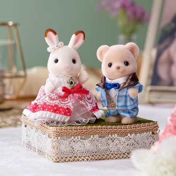 Sylvanian Families Friends Geburtstagsset Freya und Théo – EPOCH-Spielzeug