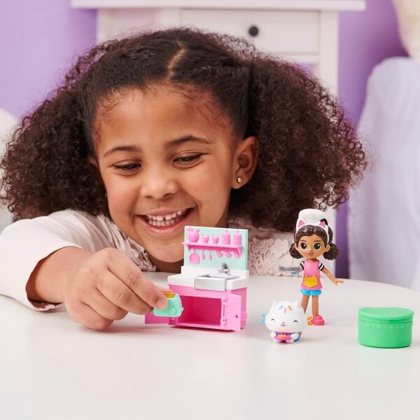 Gabby's Puppenhaus-Küchenset mit Figur und Zubehör für Kinder ab 3 Jahren