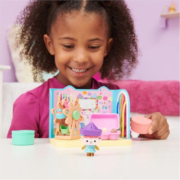 Gabby Deluxe Baby Workshop Petit Chou Kitchen Box 3+ Puppenhaus-Spielset