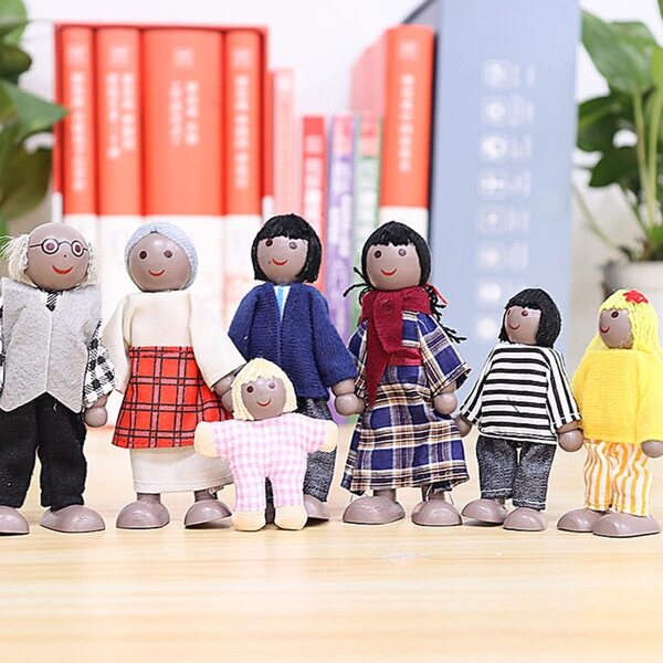 Sarini Family Set 7 Personen aus Holz für Puppenhaus, kreatives Spiel für Kinder