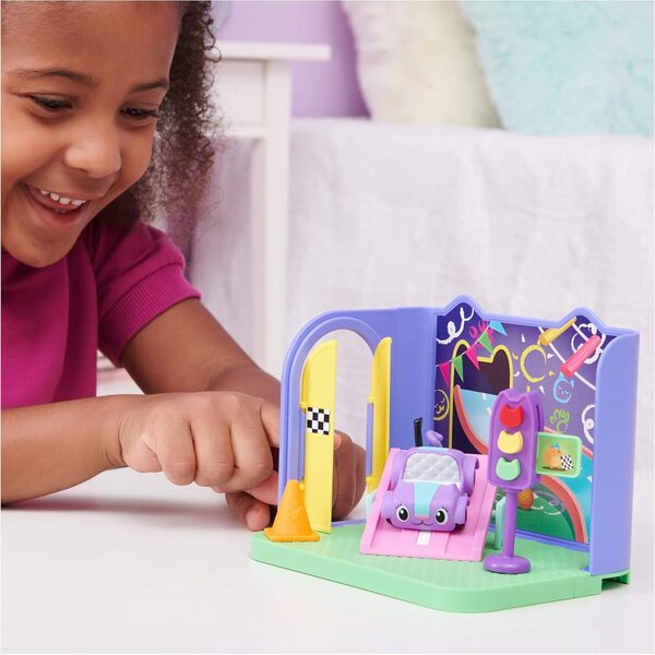 Gabby Deluxe Polocat Puppenhaus-Spielset, Schlafzimmer und Spielzimmer, Chabriolette, Zubehör und Figur