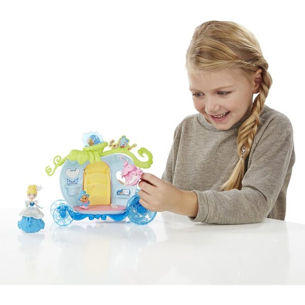 Disney Princess Carrozza Bibbidi Bobbidi con Cenerentola e Accessori Incantati