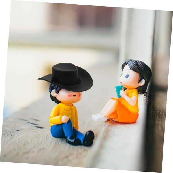 Gatuida 40 Mini Cappelli Western in Plastica Colorati per Bambole e Giochi Creativi