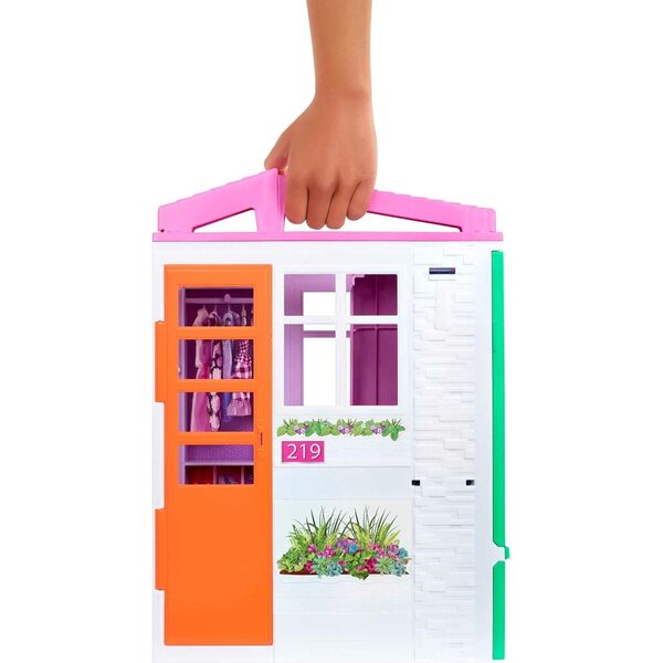 Barbie Casa Estiva con 2 Bambole Fashionistas, Piscina, Barca & Accessori Gioco
