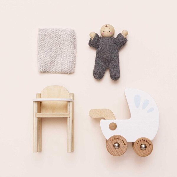 Kinderzimmer-Set aus FSC-Holz mit beweglichem Baby-, Landau- und Hochstuhl für 3+ Jahre