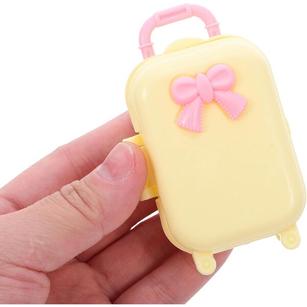 Miniaturkoffer für Puppen 30 cm – 4er-Set aus farbigem Kunststoff für Puppenhaus