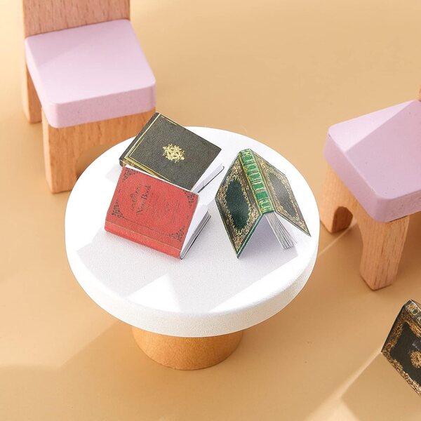 Puppenhaus-Buchminiaturen 1:12, 24 bunte Papierdekorationen